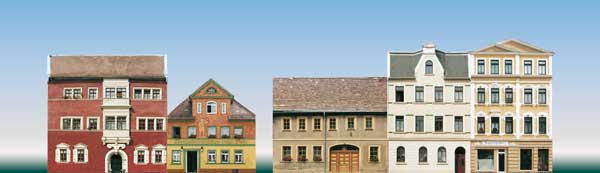 Low relief background buildings. Set of 5 house facades (paper model)<br /><a href='images/pictures/Auhagen/42503.jpg' target='_blank'>Full size image</a>